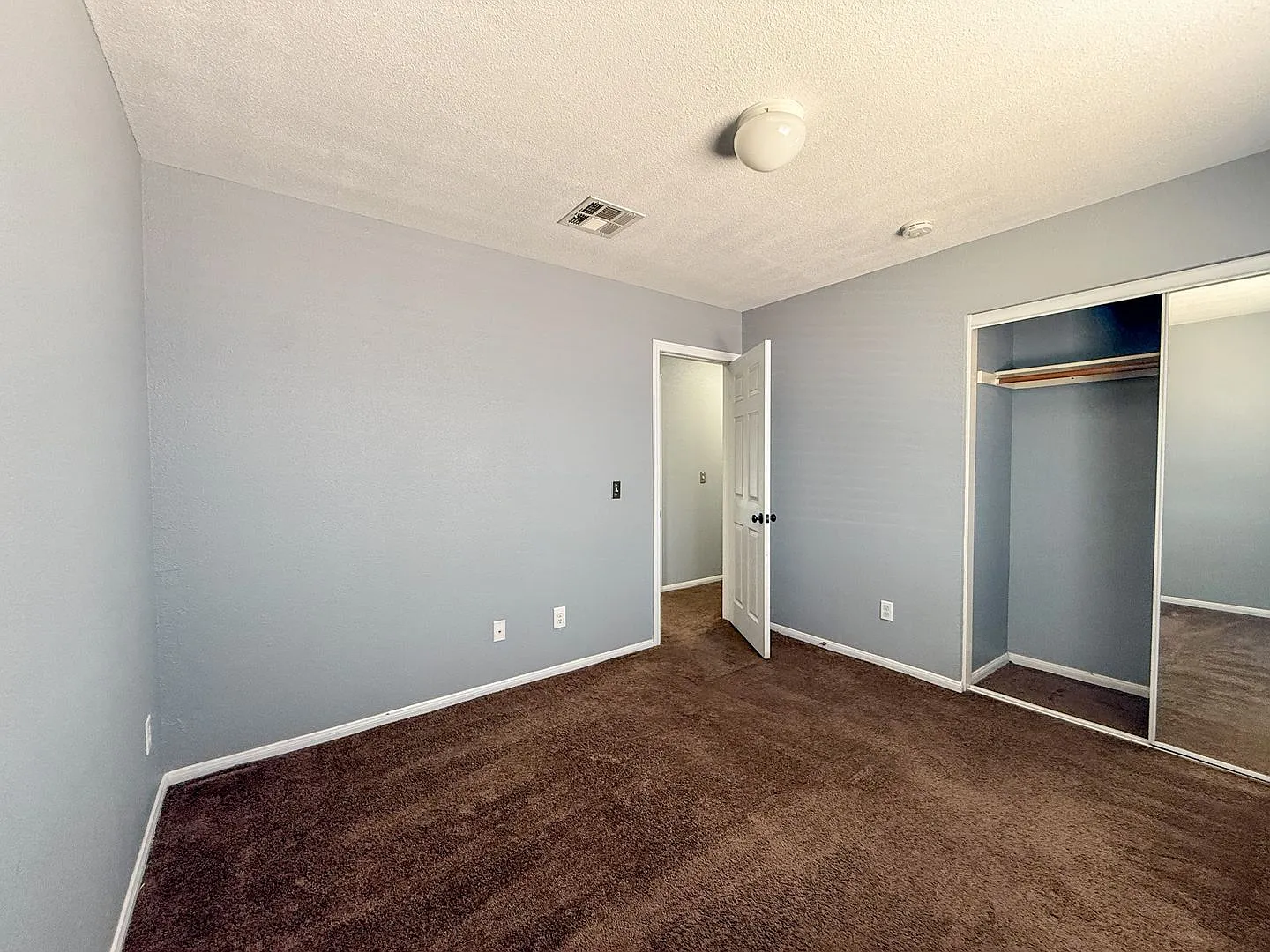 29 Palms Home with Attached Garage — Photo 2