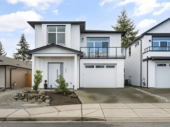 984 Harbour View St, Nanaimo, BC V9R 4V4
