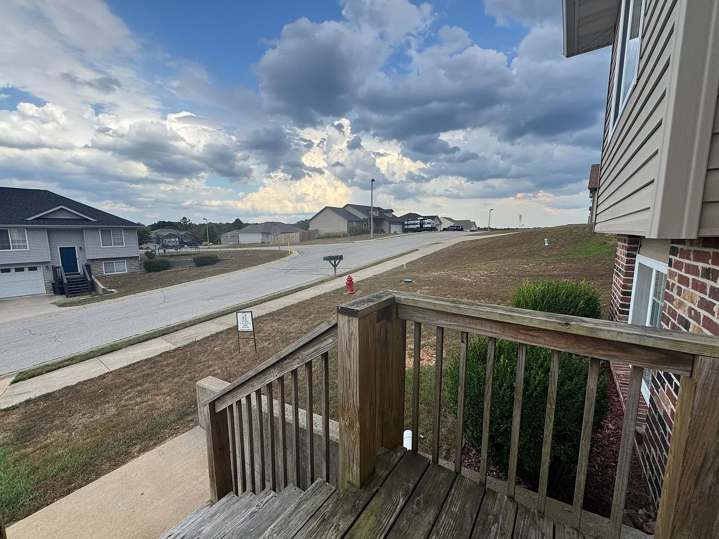 Spacious 4 Bedroom Home, Minutes From Fort Leonard Wood Front Gate! — Photo 3