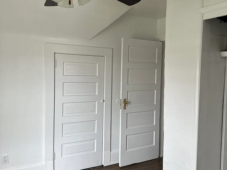 440 Center Ave — Photo 22
