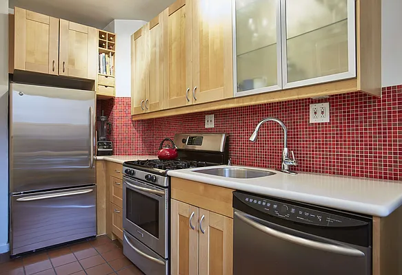 Rented by Brown Harris Stevens | media 9