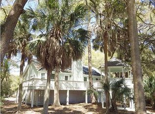 51 Windsor Ct, Edisto Island, SC 29438