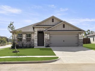 1421 Coventry Dr, Aubrey, TX 76227