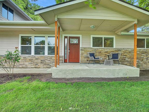 3rd image of 4448 335th Ct SE
