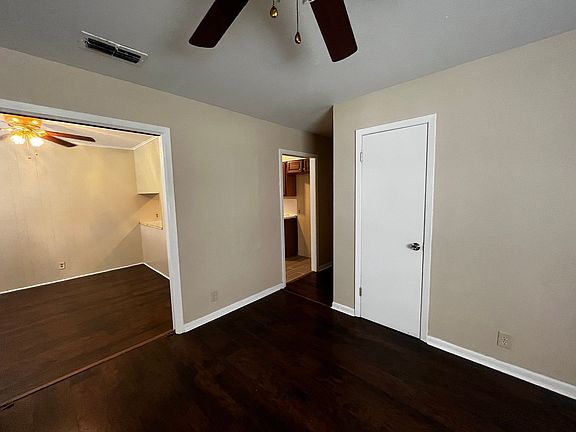 2nd image of 4540 Alton St
