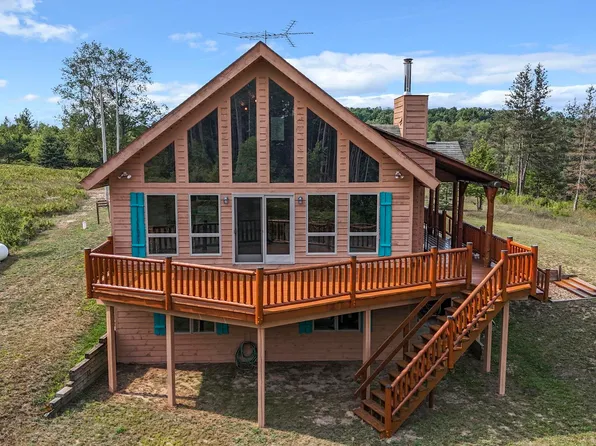 8783 W 10th Rd, Mesick, MI 49668