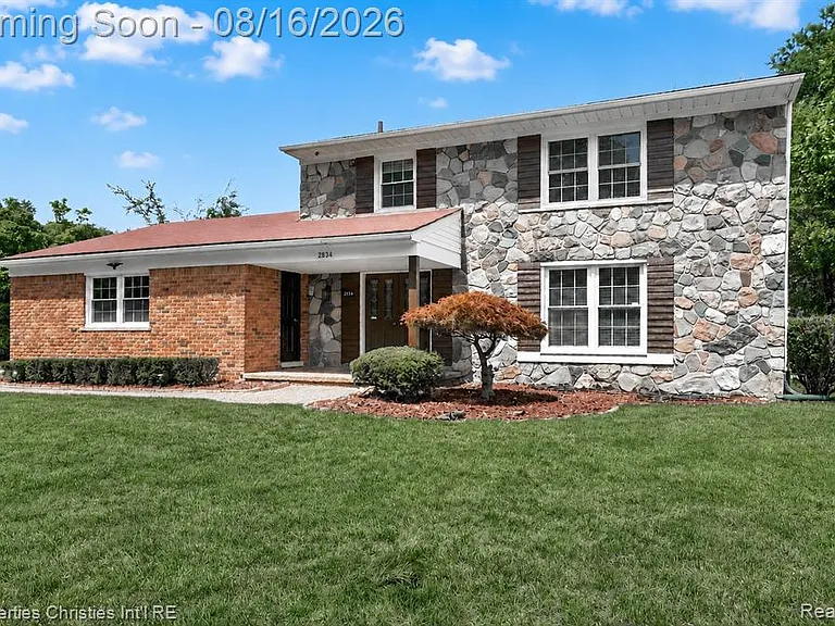2834 Rossmoor Cir — Photo 38