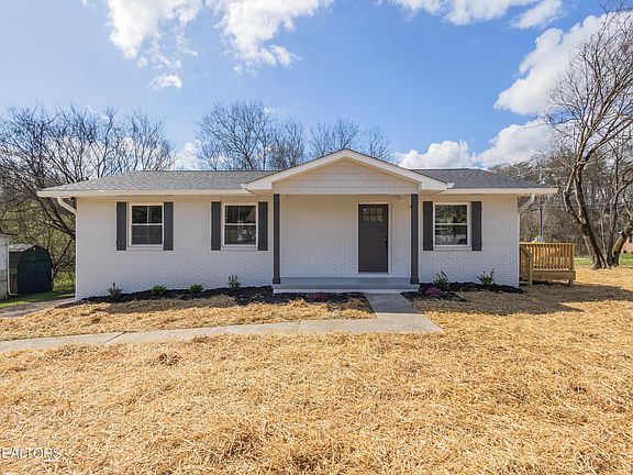 4th image of 2241 Woods Smith Rd