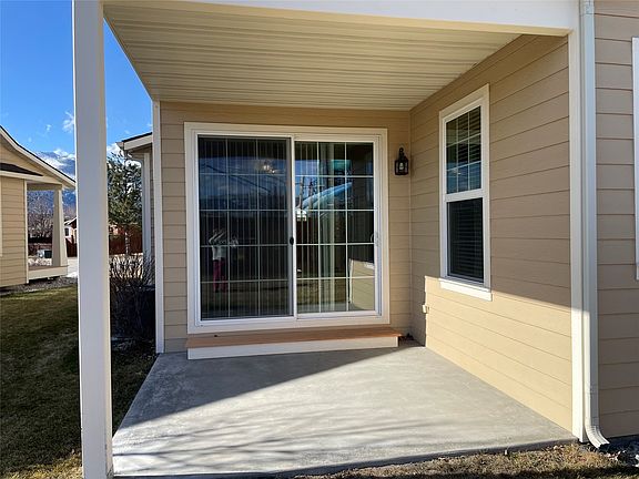 3rd image of 132 Villa Ct