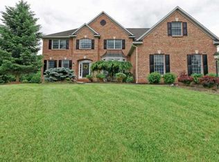 42 Indian Pipe Dr, Wynantskill, NY 12198
