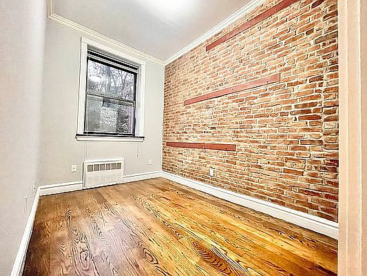 3rd image of 239 W 14th St #5