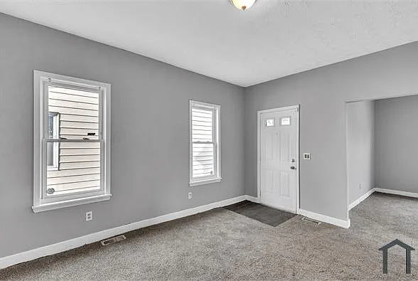 9418 Easton Ave — Photo 12