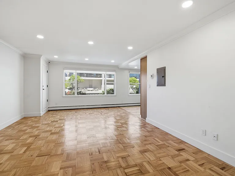 1310 Jones Street — Photo 82