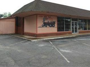 841 W Currahee St, Toccoa, GA 30577