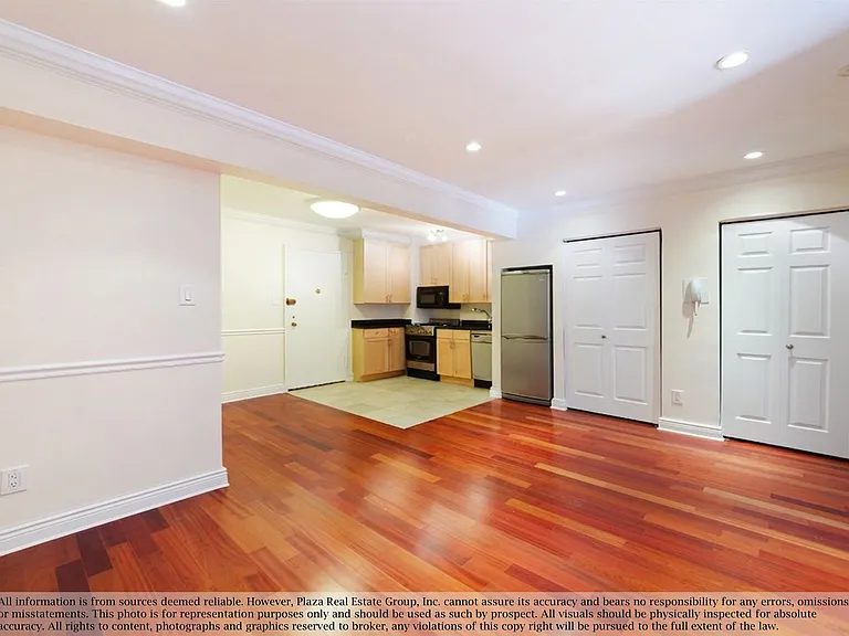 1420 York Ave #2R — Photo 3