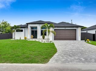 609 SW 11th Pl, Cape Coral, FL 33991