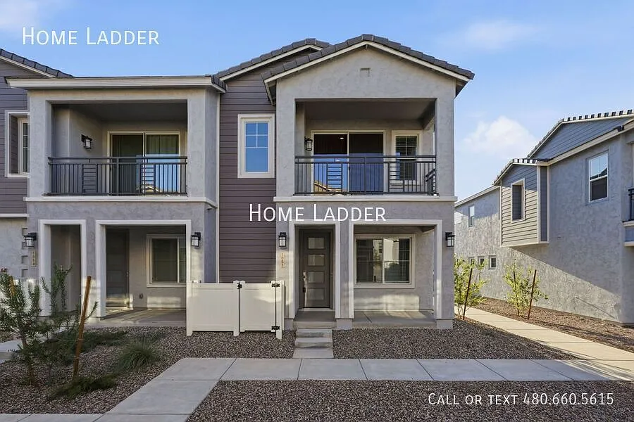 8149 E Petunia Ave #1055