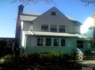 6134 220th St, Oakland Gardens, NY 11364