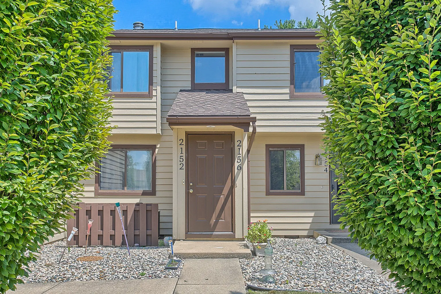 2156 Harbortown Cir photo 1