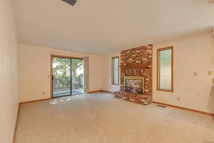 6540 SW 204th Pl — Photo 11