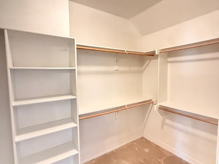 127 Frank St — Photo 12