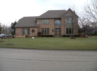 611 Fairway View Dr, Algonquin, IL