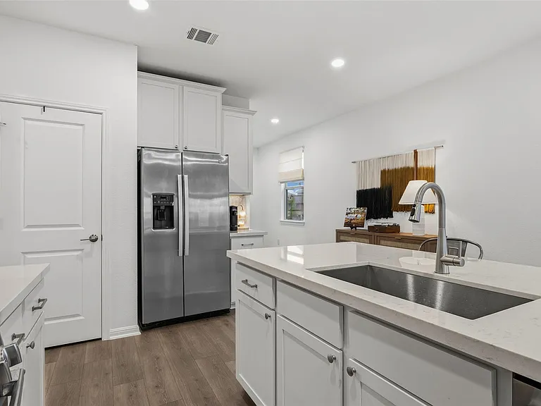 858 Papaya Dr — Photo 10