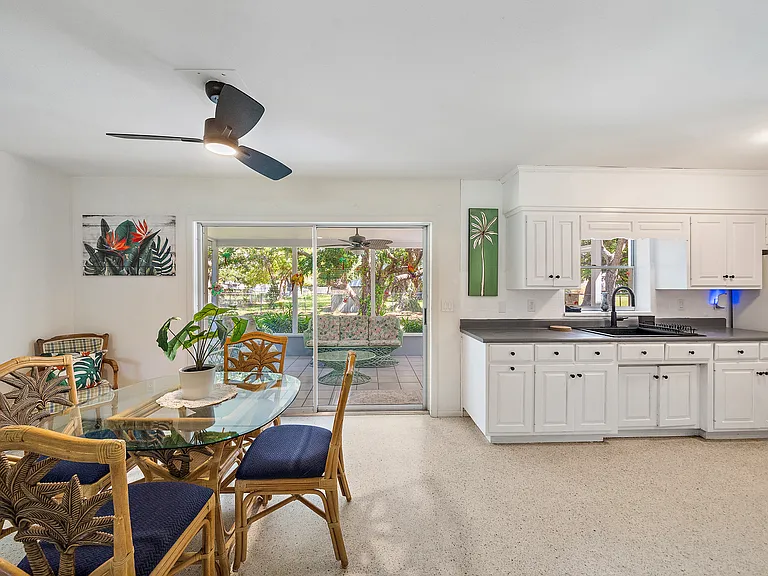 708 Shore Rd #A — Photo 8