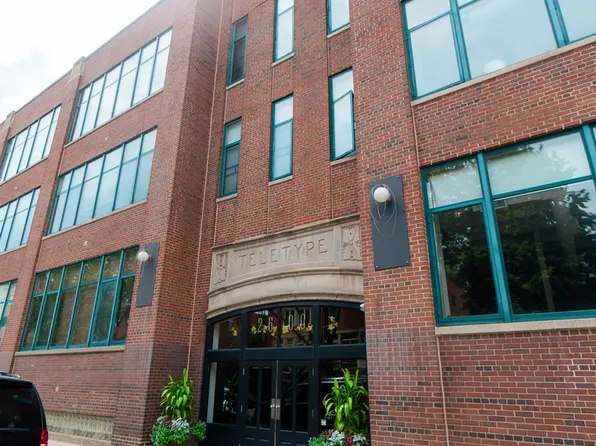 2600 N Southport Ave APT 212, Chicago, IL 60614