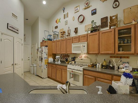 4th image of 11409 W Stone Hearth St