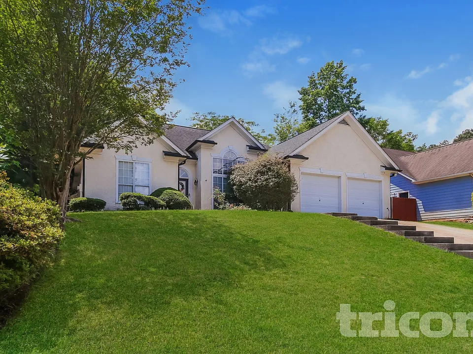 108 Sagamore Ln
