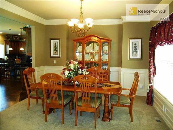 4th image of 236 SE Coyle Dr