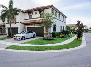 9571 S Town Parc Cir S, Parkland, FL 33076