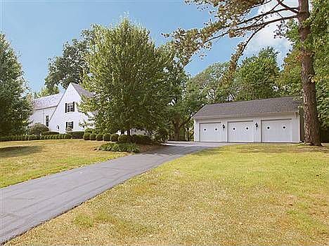 3rd image of 959 Birney Ln