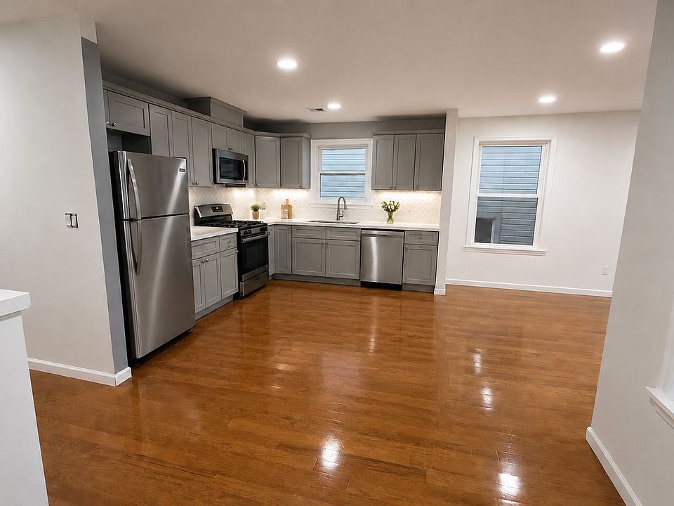 1st image of 499 S 18th St #2