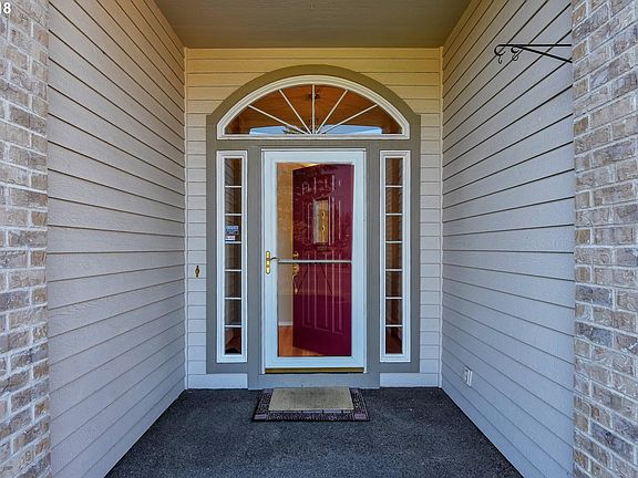 3rd image of 2812 SE Baypoint Dr