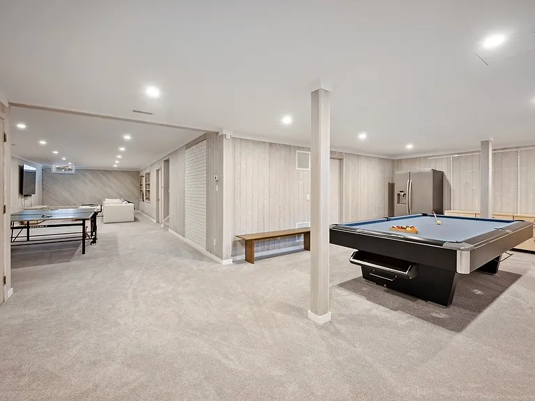 66 Davis Dr — Photo 23