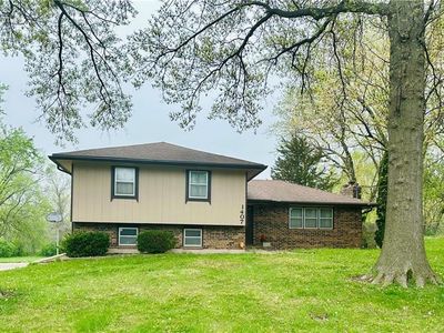 1407 Kiowa St, Leavenworth, KS, 66048