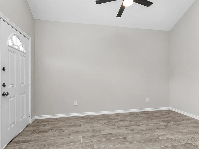 16706 E Hammon — Photo 8