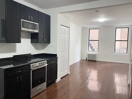 Rented by Corcoran | media 25