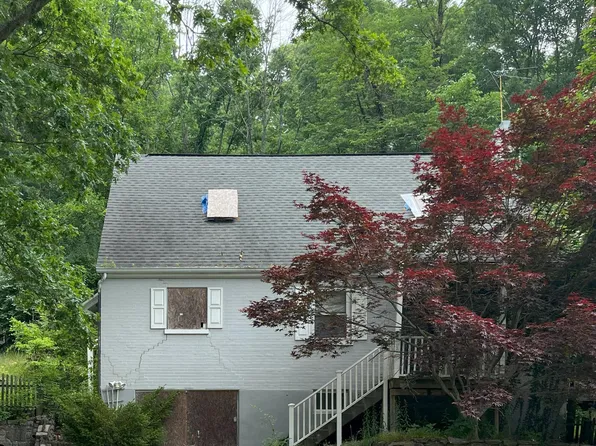 1210 E Henry Clay Ave, Fort Wright, KY 41011