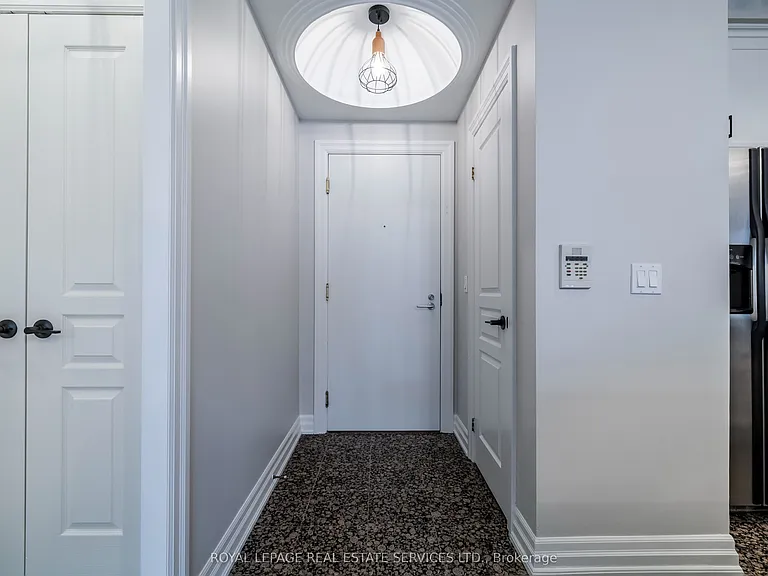 2083 Lake Shore Blvd W #109 — Photo 11