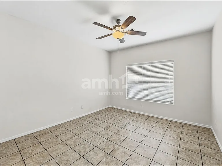 124 E Calle Puente Azul — Photo 8