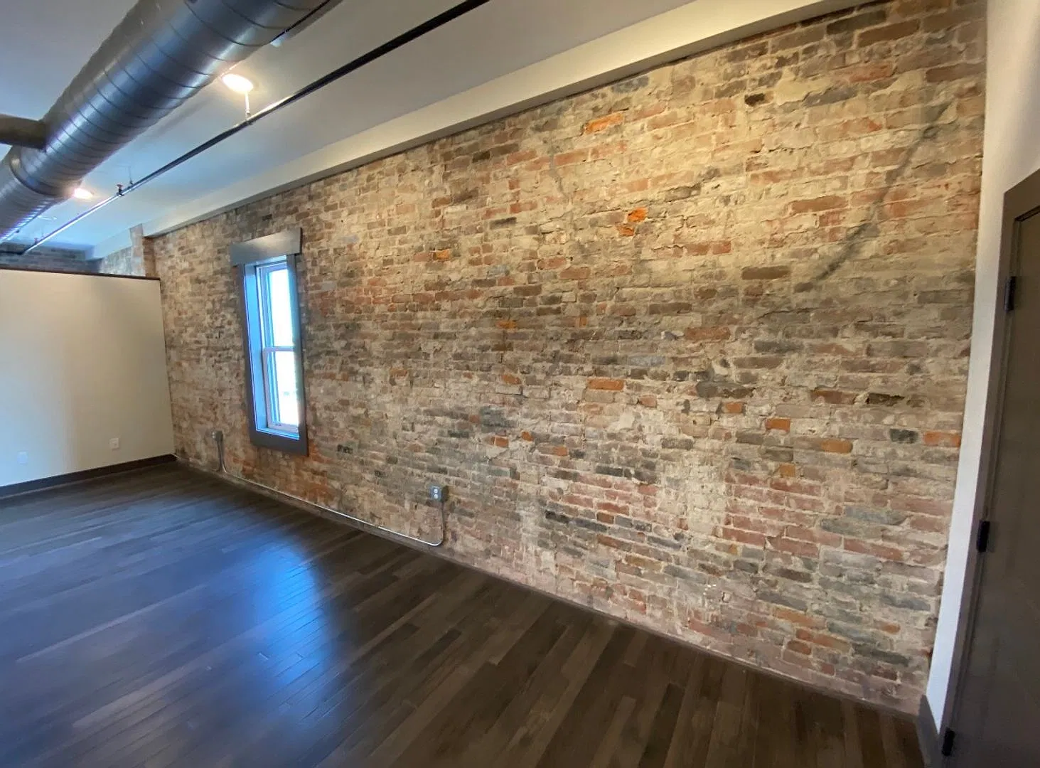 227 Broadway — Photo 3