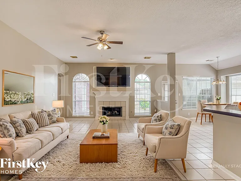 4022 N Dawn Cypress Ct — Photo 3