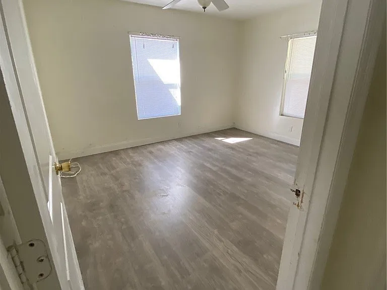 2039 Kurtz St — Photo 3