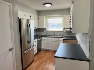 9000 W 78th Cir, Overland Park, KS 66204