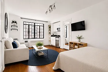 45 Tudor City Place, #2112