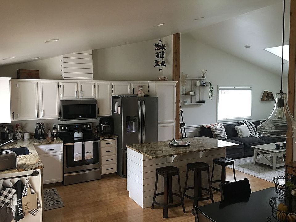 2nd image of 4419 256th St NE