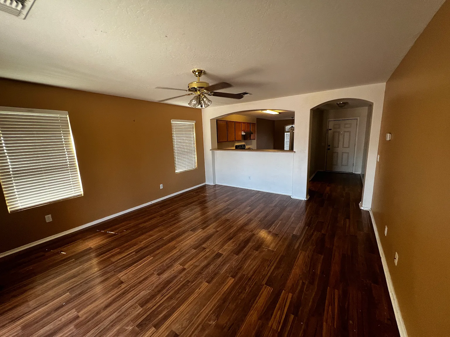 11121 W Brittlewood Dr — Photo 2